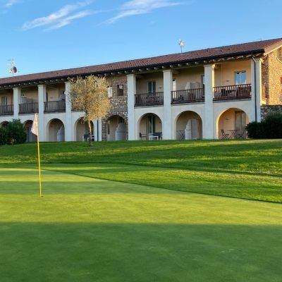 riccardo-werder-qQII3iCTV9o-unsplash